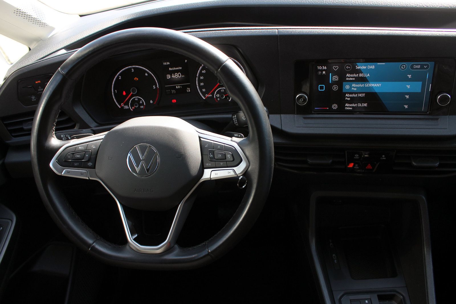 Fahrzeugabbildung Volkswagen Caddy Cargo 2.0TDI DSG SCR LED TEMP KAM PDC BT