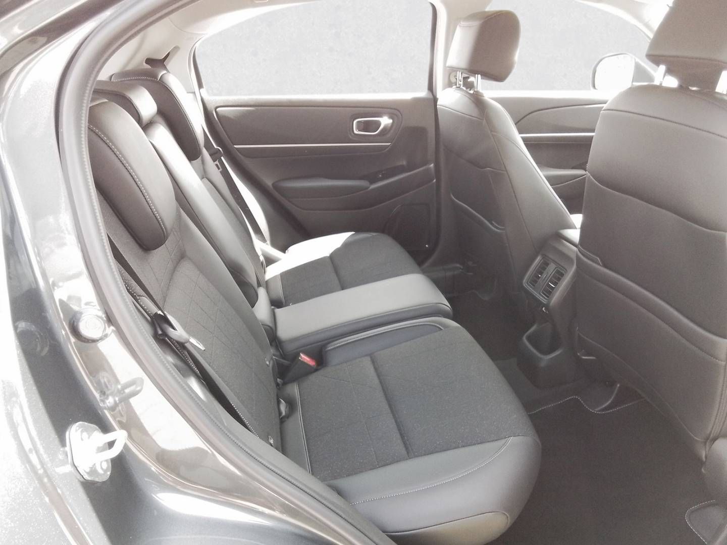 Fahrzeugabbildung Honda HR-V Hybrid 1.5 e CVT Advance
