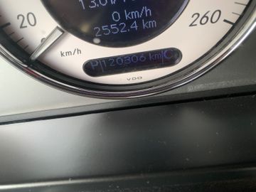 Mercedes E 200 - 12