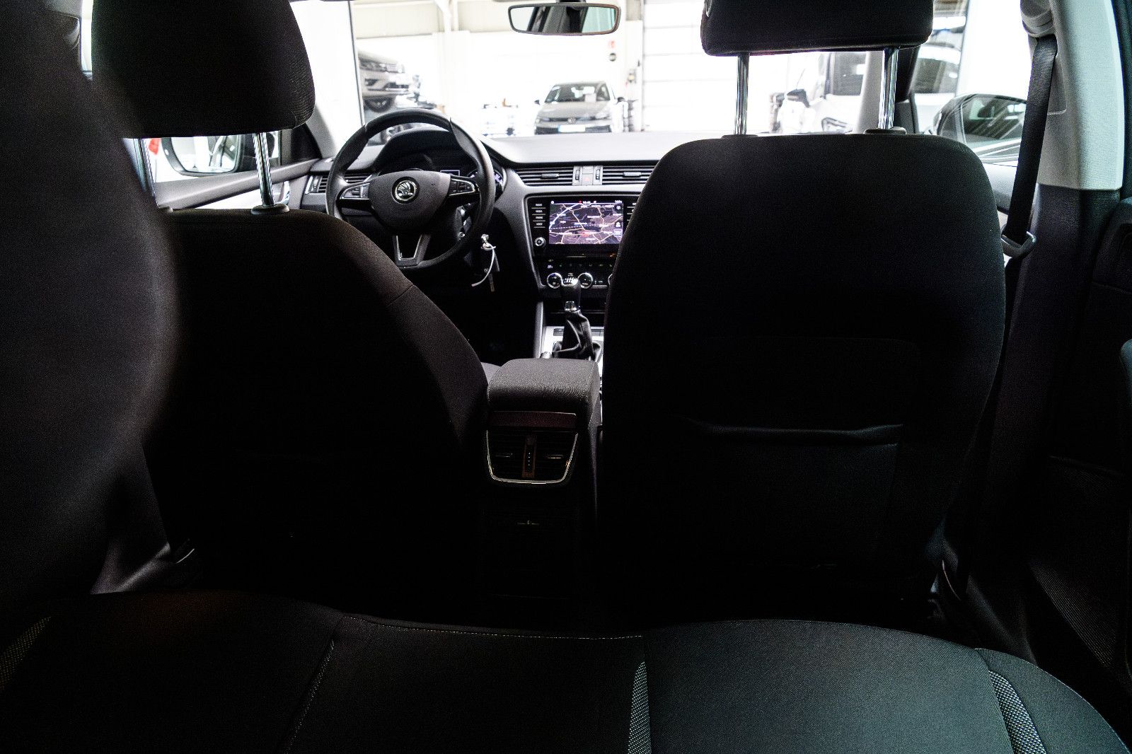 Fahrzeugabbildung SKODA Octavia Combi Tour 1.0 +NAVI+LED+el.Heckkl.+MFL