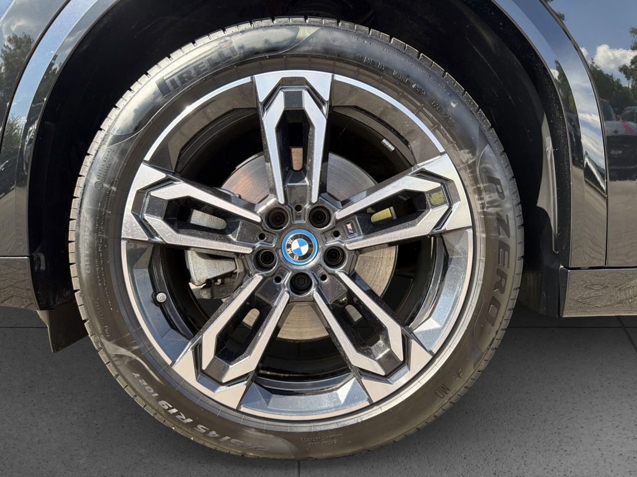BMW iX2 - Bild 21
