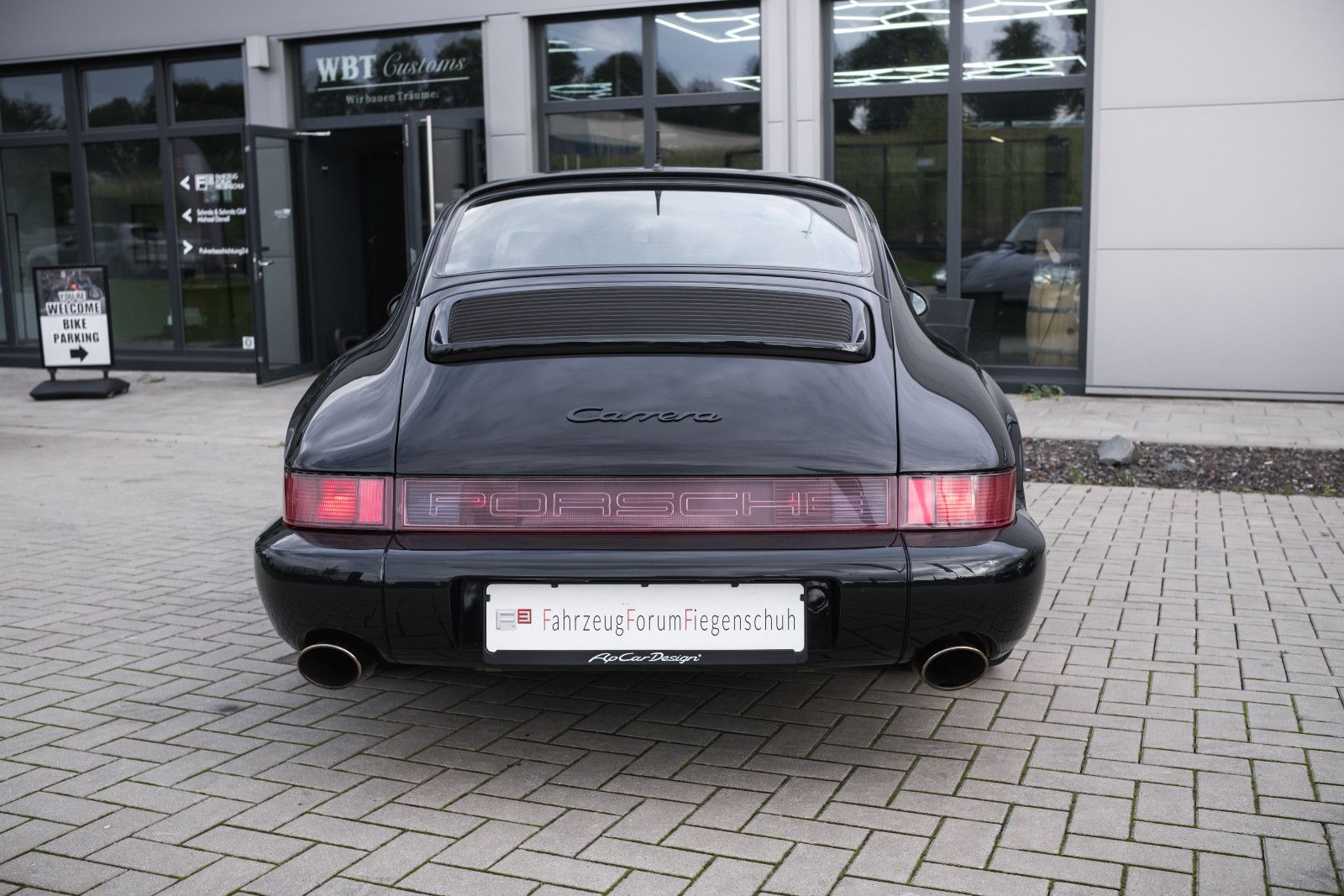 Fahrzeugabbildung Porsche 964 C4 Coupe-300 PS-18 Zoll Cup-KW Fahrwerk