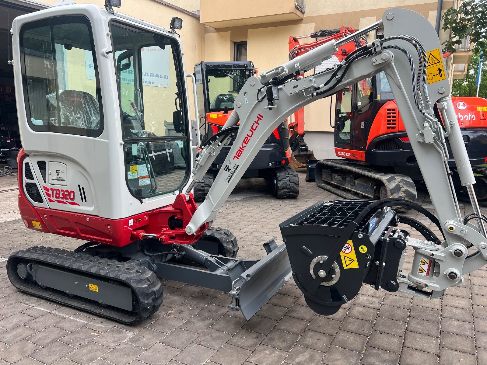 Fahrzeugabbildung Takeuchi TB 320 PoweriltHS01 Kabine,  2,2t
