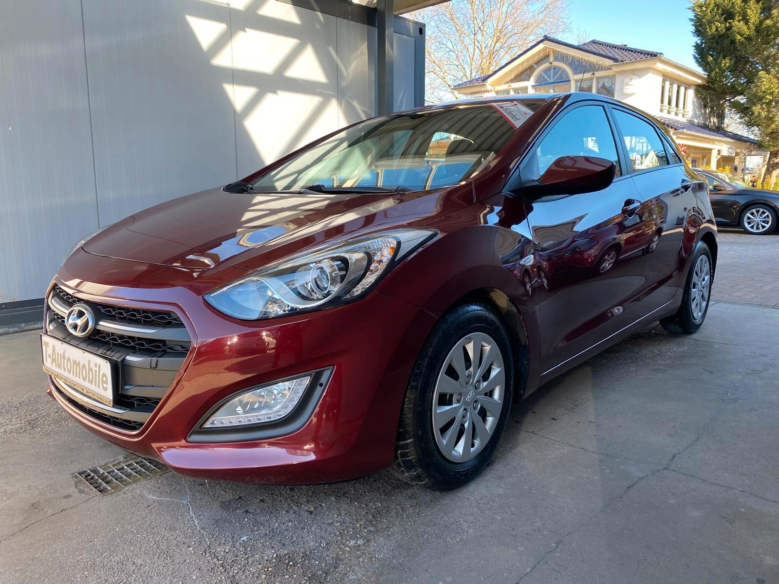 Hyundai i30 blue TÜV NEU Sommer + Winterräder