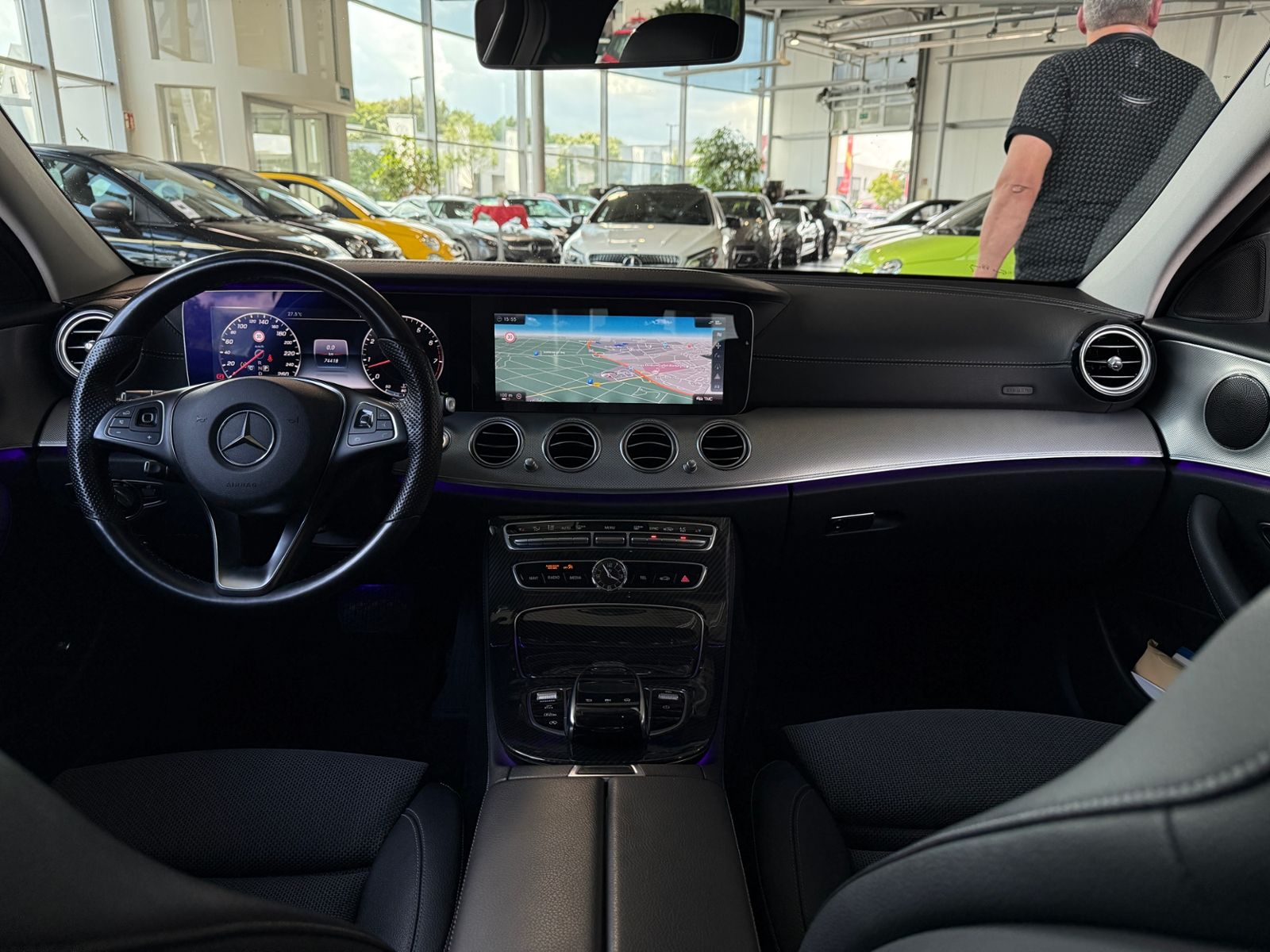 Fahrzeugabbildung Mercedes-Benz E400 4Matic Avantgarde 9G RFK LED NAVI