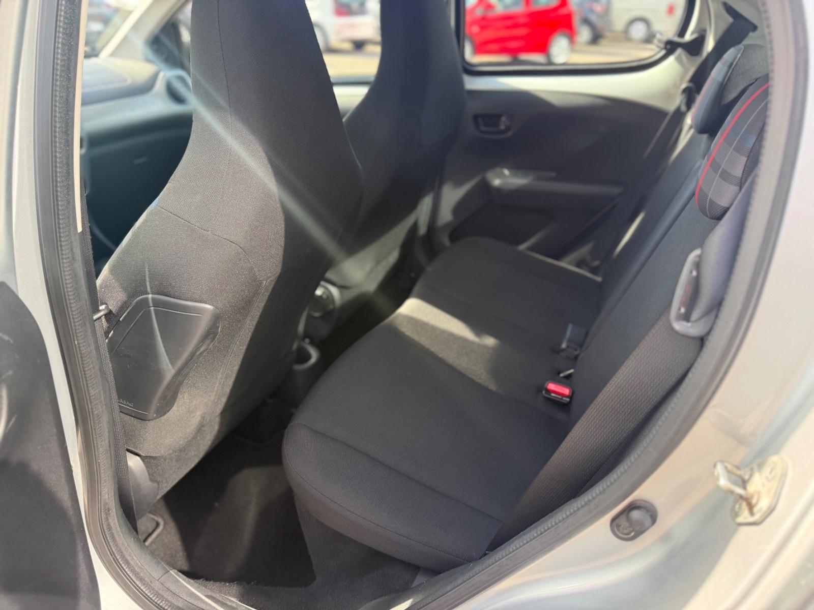 Peugeot 108 Active*KLIMA*FSP*USB*4SEASON*SERVICE+TÜV NEU