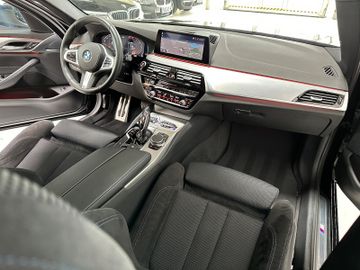 Fahrzeugabbildung BMW 530d M Sport Kam AHK LiveCockptPr Alarm HiFi 20"