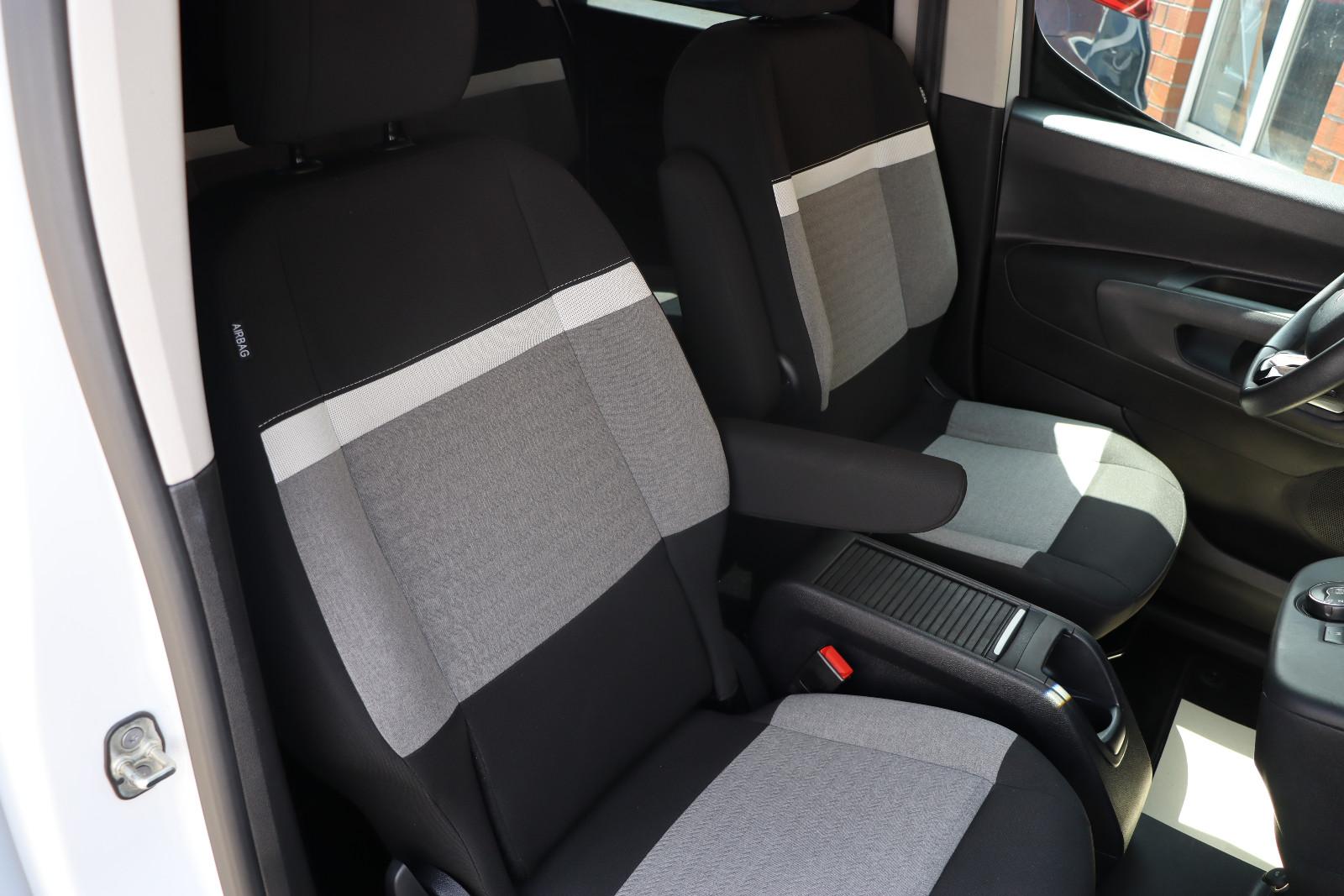 Citroën Berlingo 1.5 HDI MPV Feel M Aut. LED 360° 1.Hand