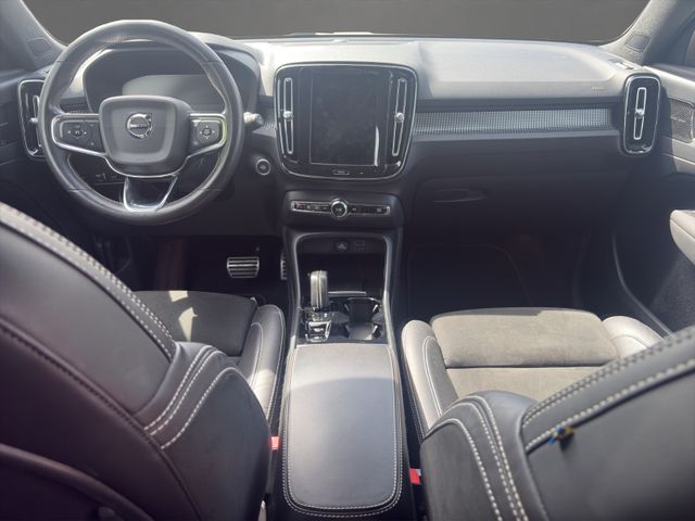 Volvo XC40 R Design Recharge Plug-In Hybrid 2WD