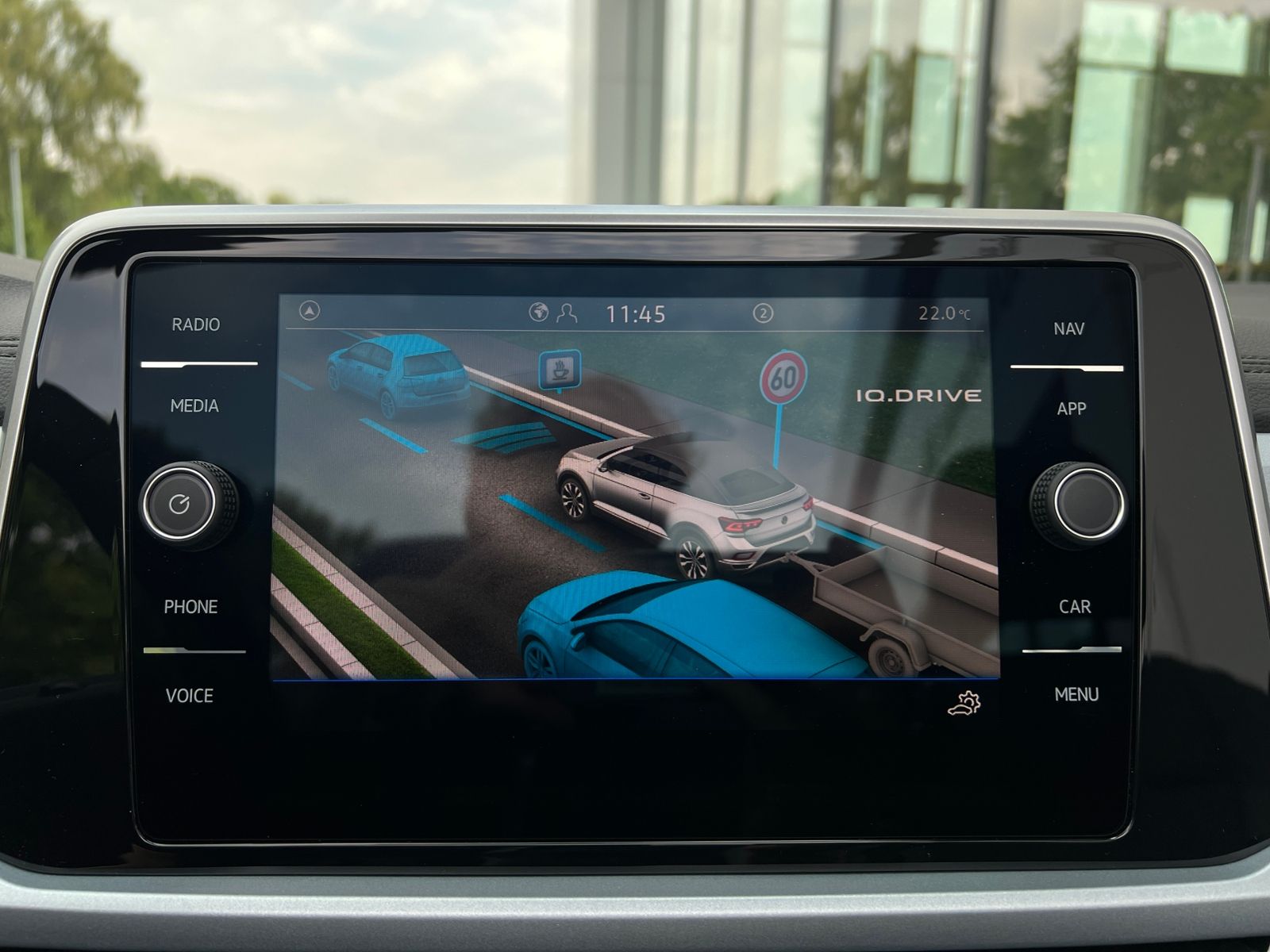 Fahrzeugabbildung Volkswagen T-Roc Cabriolet  ENERGY 1.5 TSI DSG *AHK, Navi,