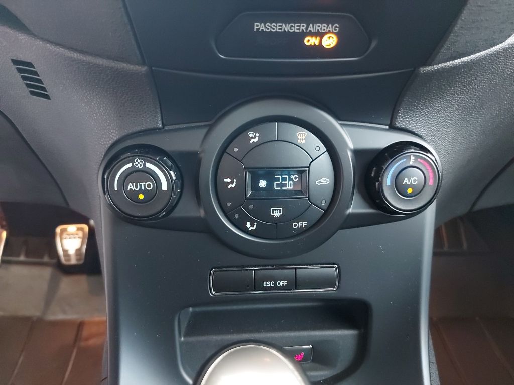 Fahrzeugabbildung Ford FIESTA 1,6 ST