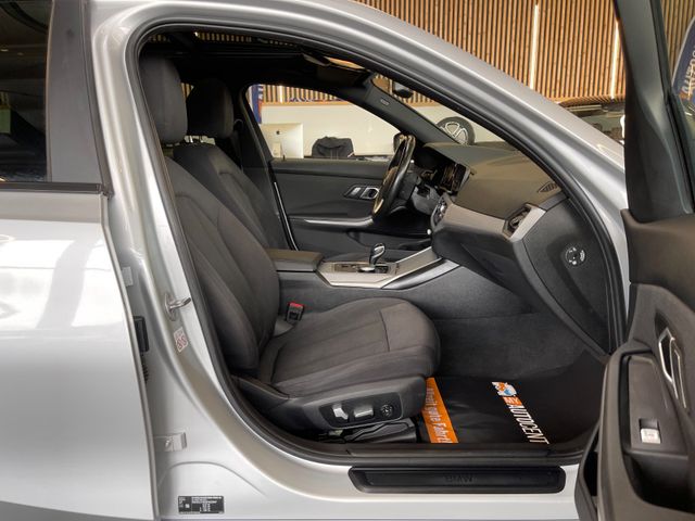 BMW 318d Touring  *1.HAND*19%MWST.*PANO*NOTRUFSYSTEM