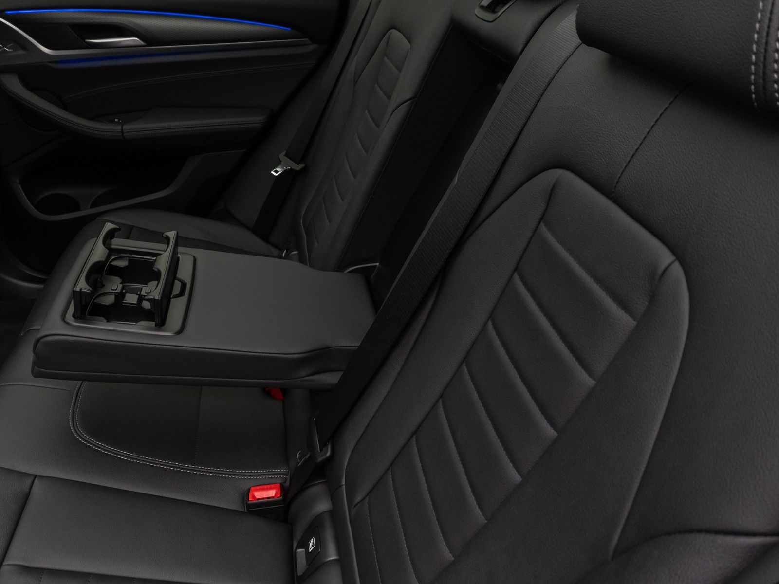 Fahrzeugabbildung BMW X3 xD20i M Sport 360° Laser DAB DispKey Panorama