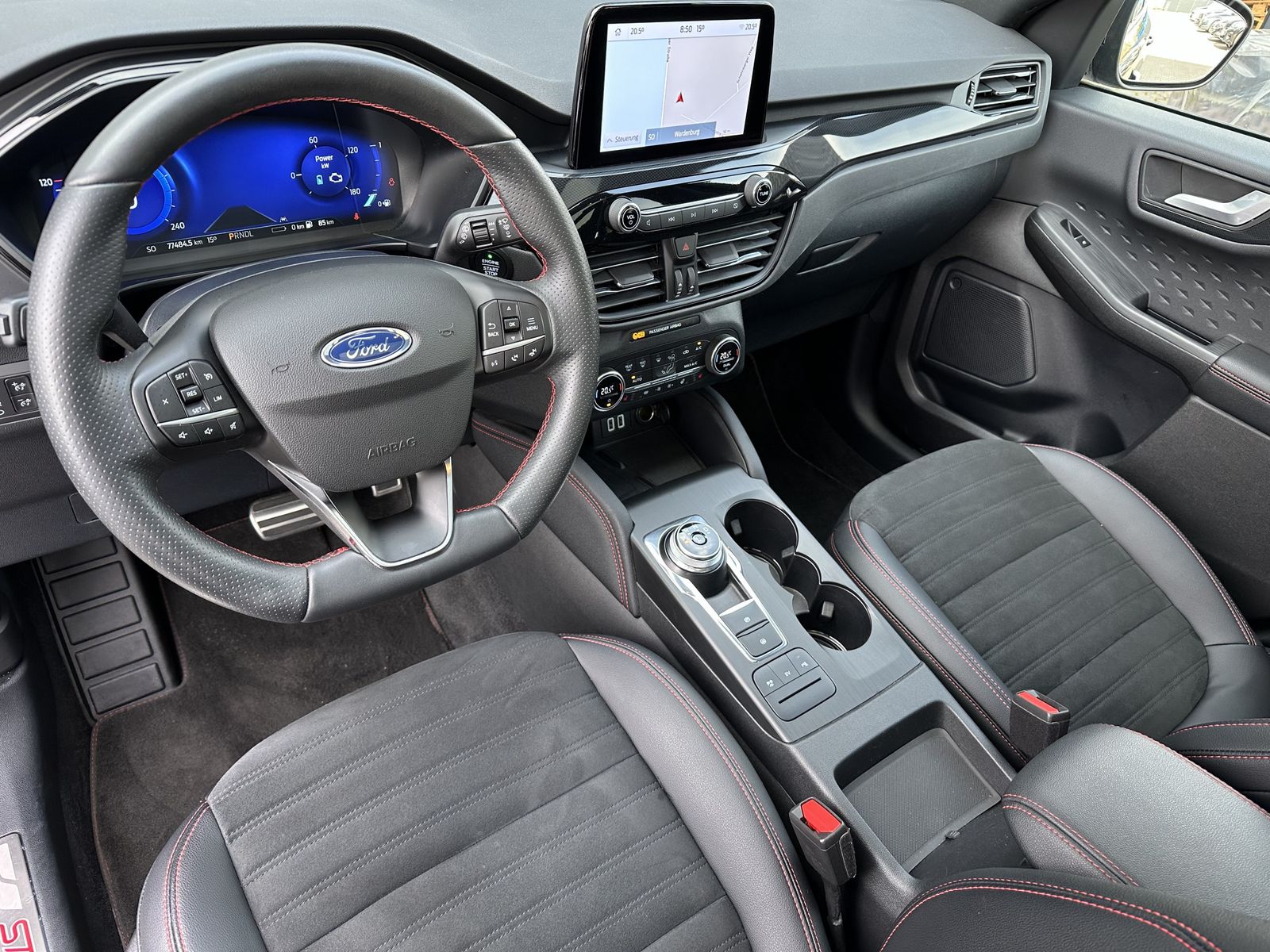 Fahrzeugabbildung Ford Kuga 2.5 Plug-In-Hybrid ST-Line X NAV+LED+PANO