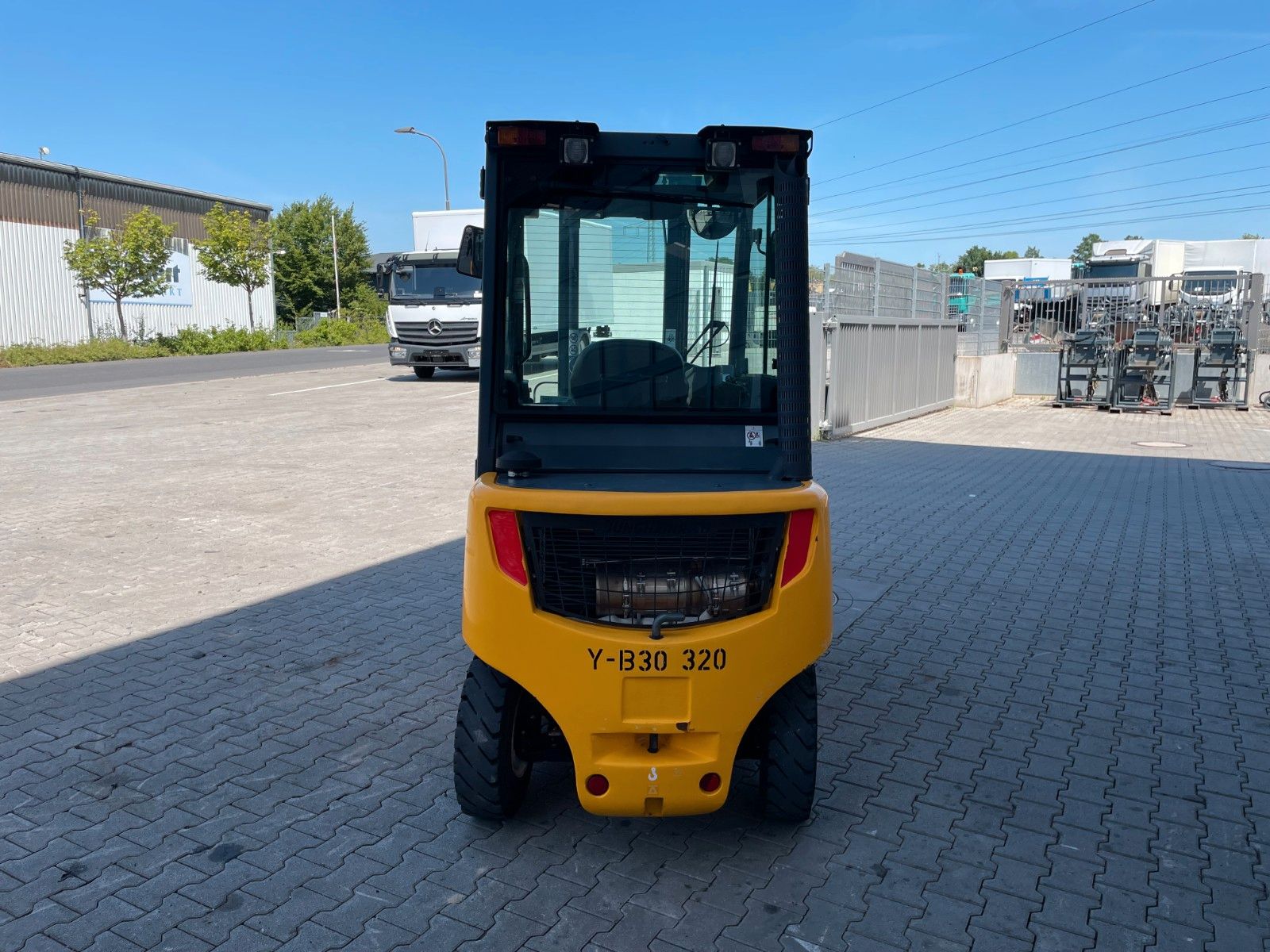 Fahrzeugabbildung Jungheinrich DFG 425s / Duplex: 3,5m / nur 356h /  SS