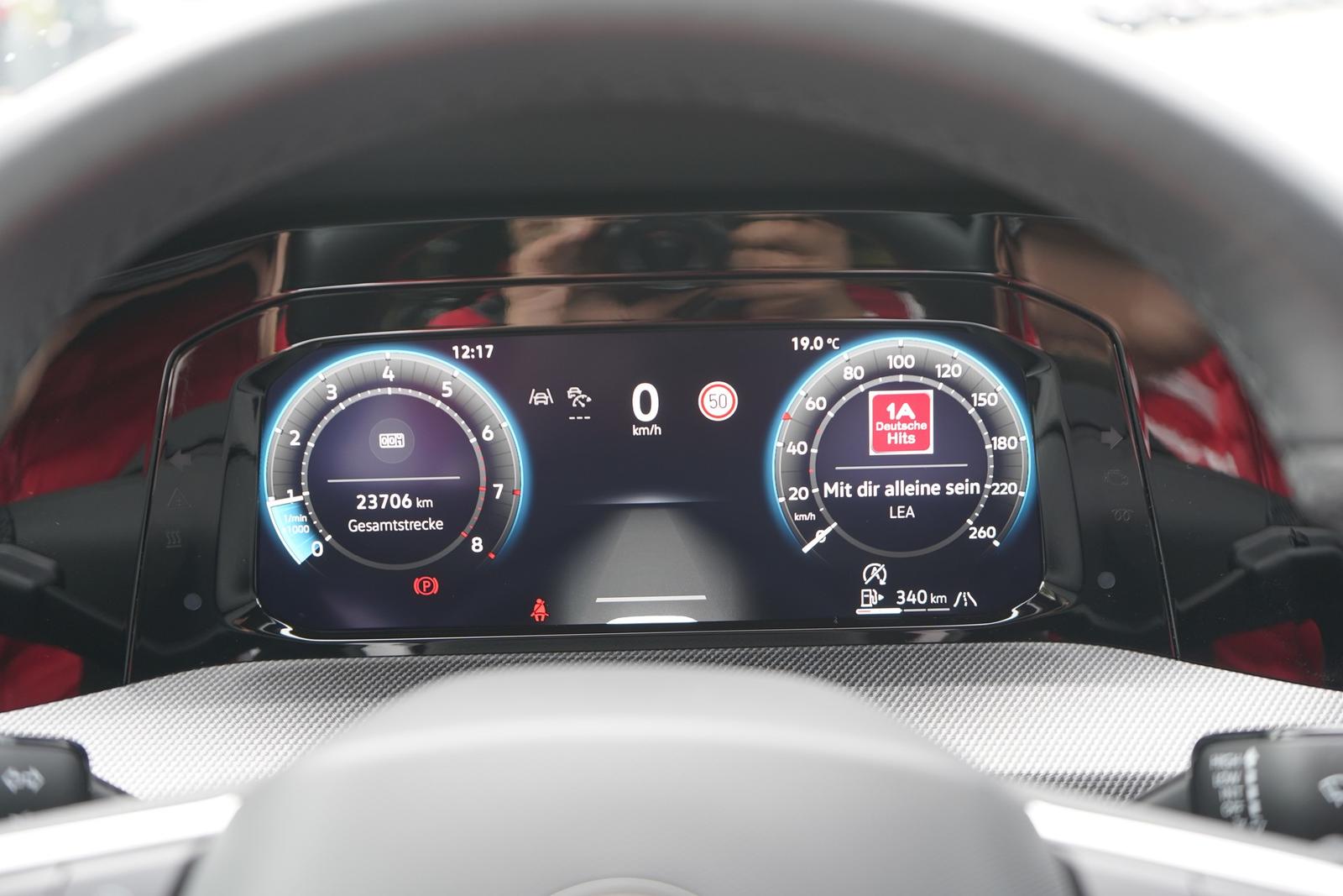 Volkswagen Golf VIII 1.5 TSI R-Line LED Sitzheizung Kamera, миниатюра 9