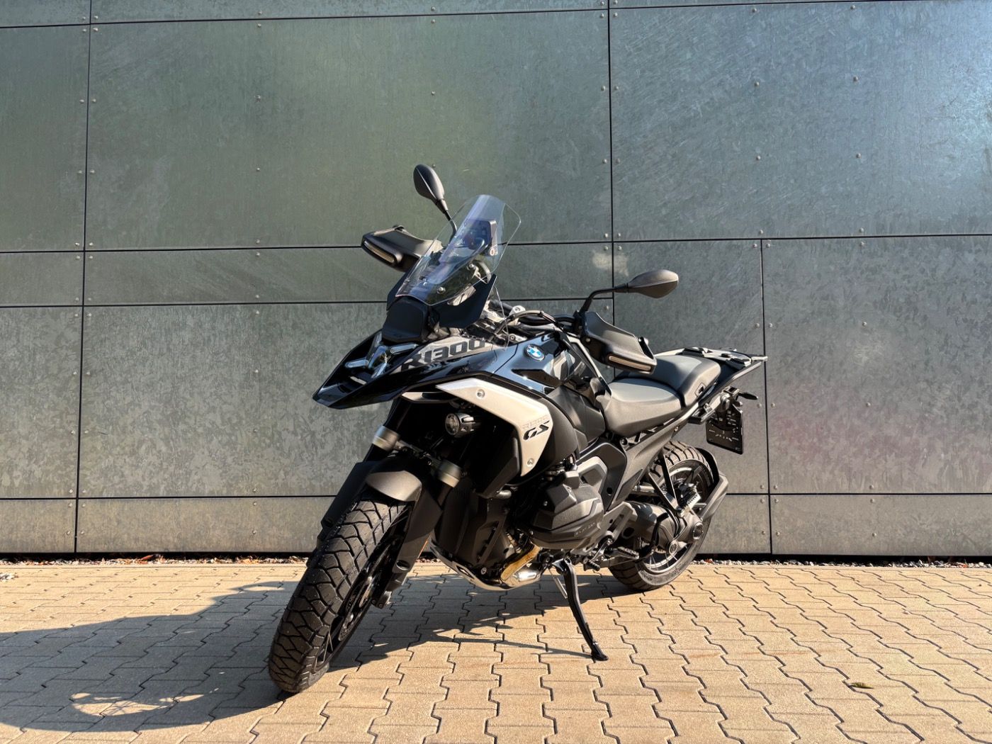 Fahrzeugabbildung BMW R 1300 GS Triple Black ASA inkl. Zubehörgutschei