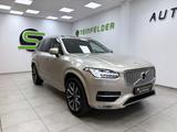 Volvo XC90 T6 Inscription AWD / HUD / PANORAMA / B&W - Volvo XC90 Inscription mit Benzin-Antrieb