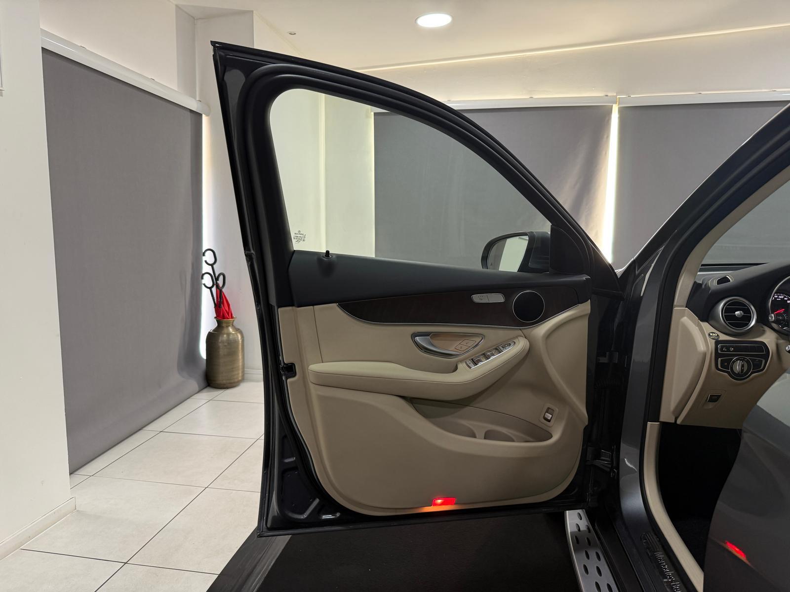 Mercedes-Benz GLC 250 4M 9G LUXURY*LEDER-BEIGE*PANO*360*DISTR*