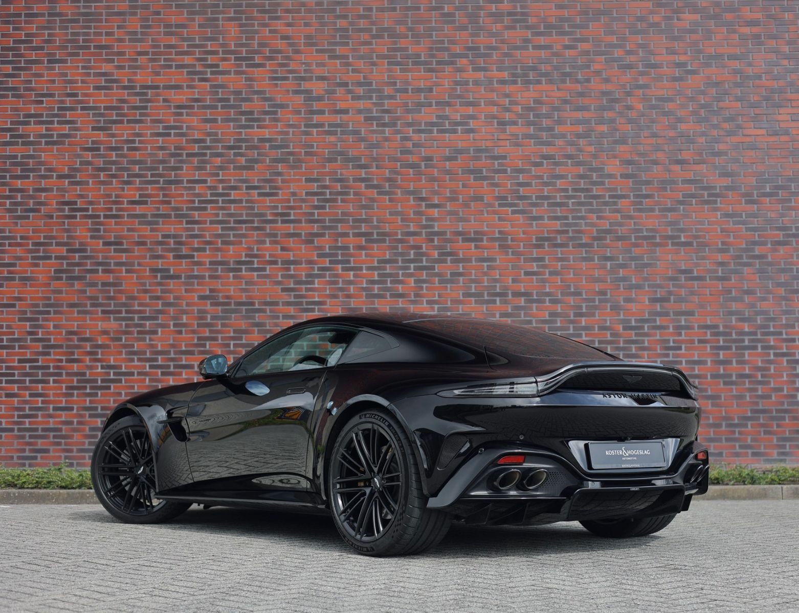 Aston Martin V8 Vantage 4.0 V8 imagem 2