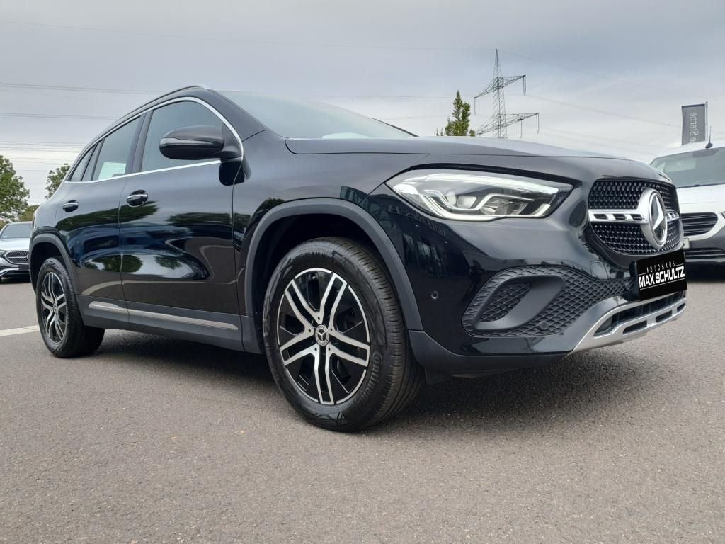 Fahrzeugabbildung Mercedes-Benz GLA 250 *Navi*AHK*PDC*SpurH*LED*KeyLess*el.Heck