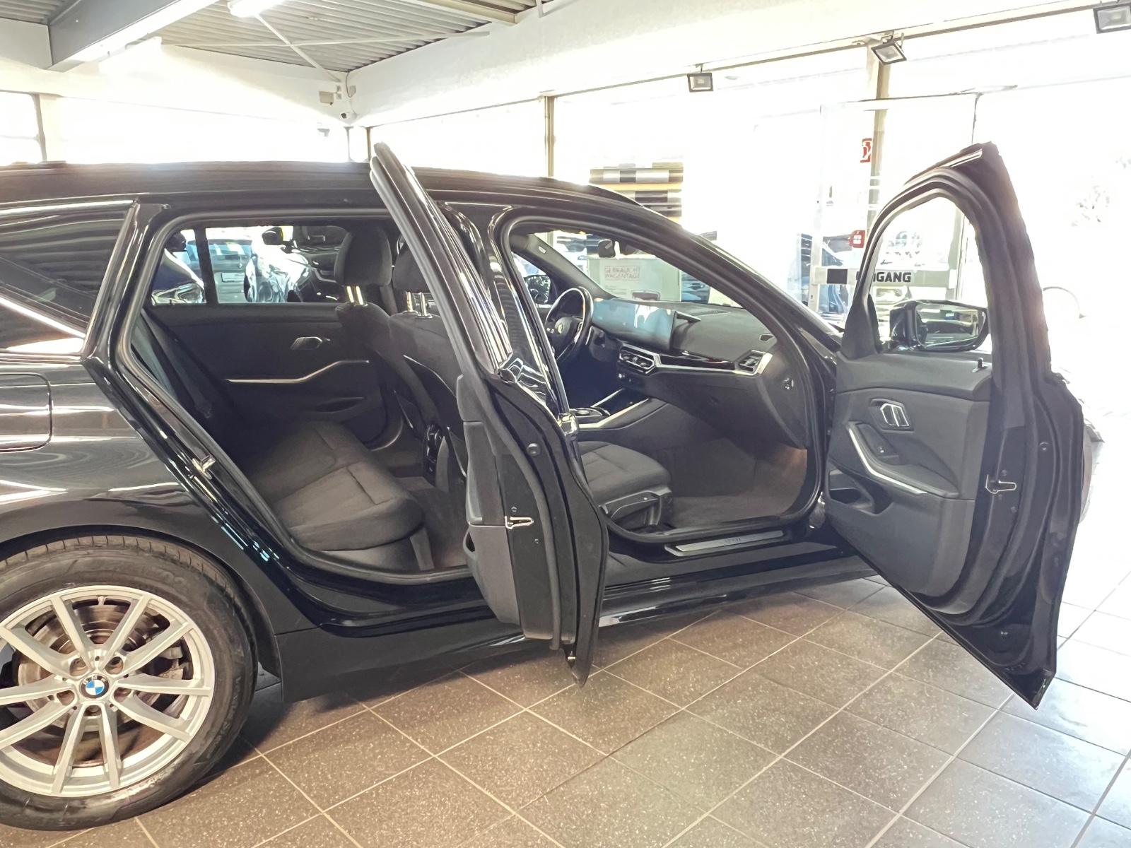 BMW 318d Touring Himmel Anthrazit+Driving Assist