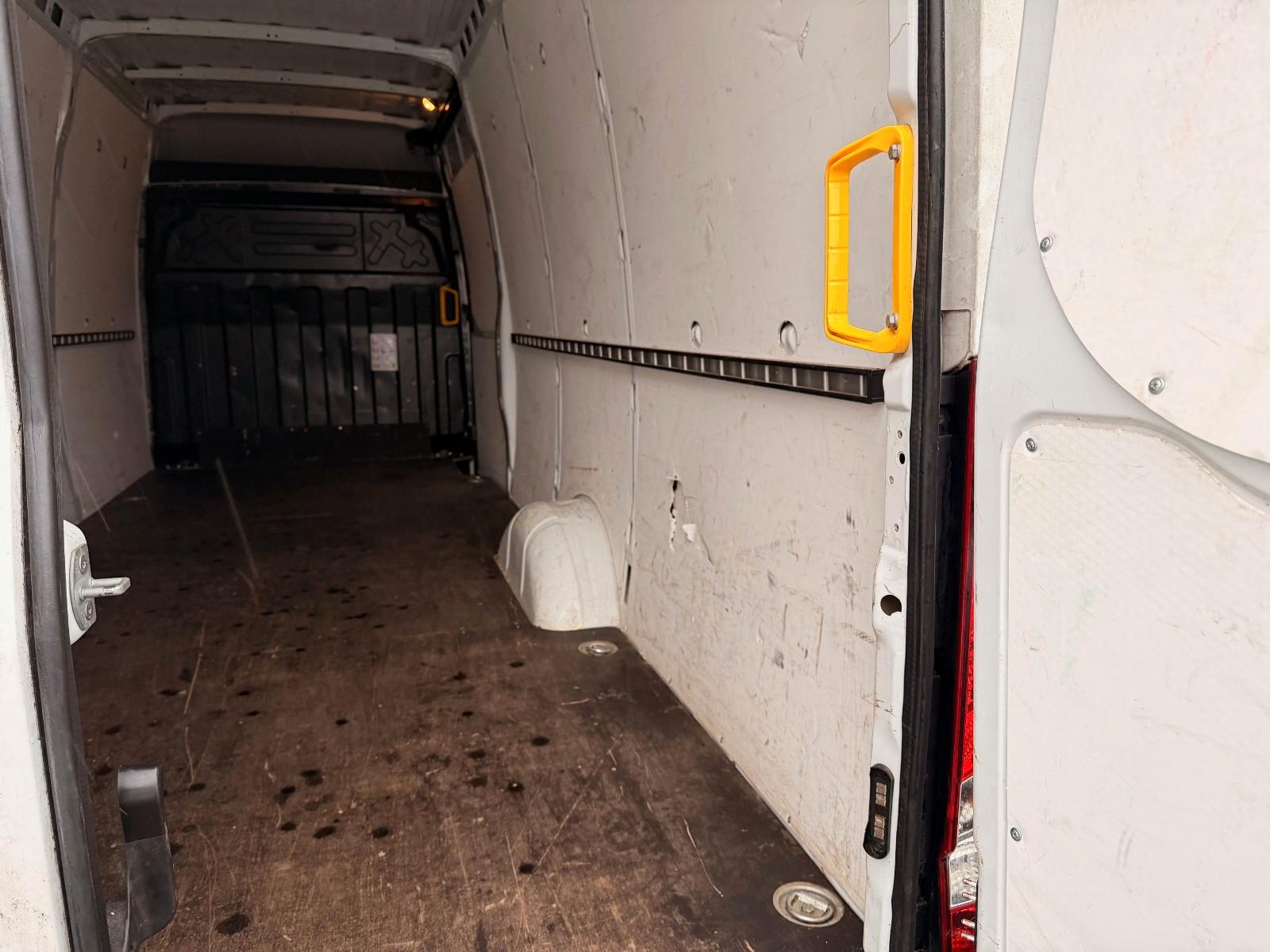Iveco Daily Kasten HKa 35 S ... V Radstand 4100