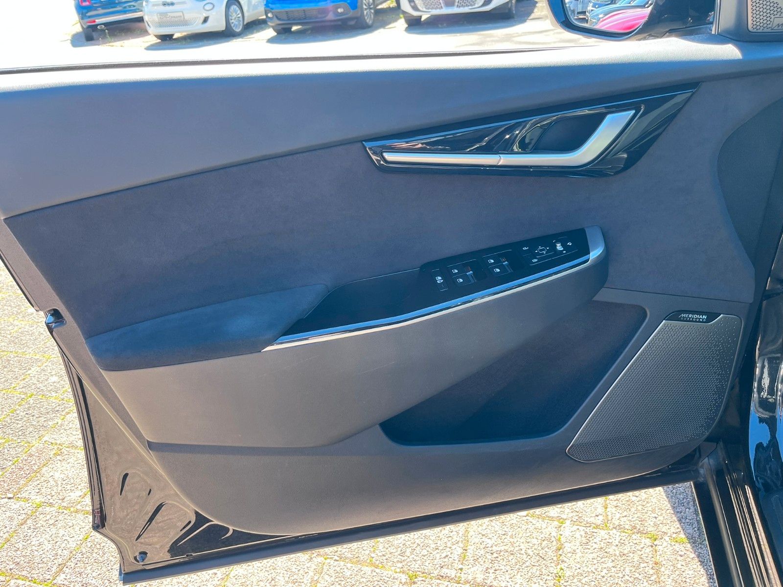 Fahrzeugabbildung Kia EV6 GT 4WD 8fach Alu Meridian Sitzheizung uvm.