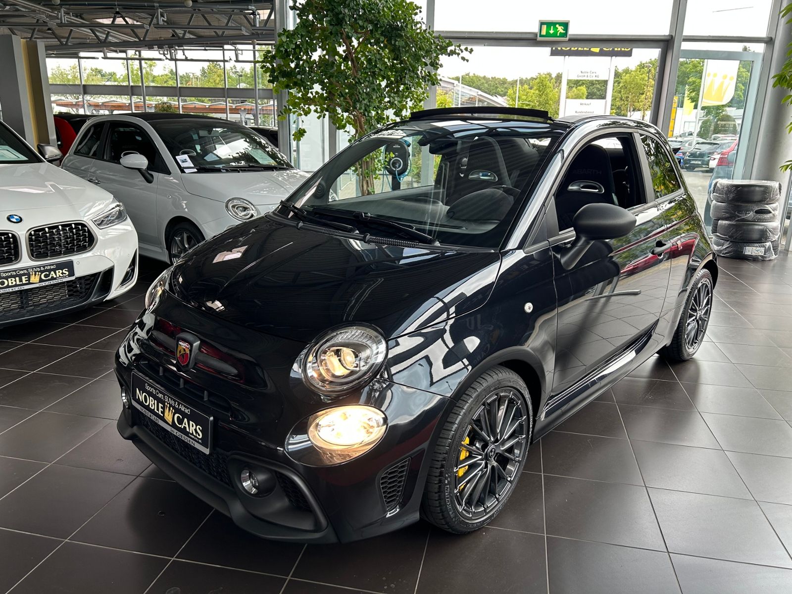 Fahrzeugabbildung Abarth 695 C KLIMA NAVI ALU 17 "  Nur  1450  km