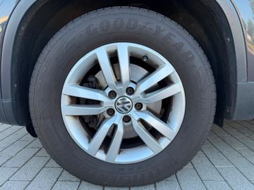 Volkswagen Tiguan - 11