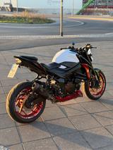Suzuki GSXS - 750 A2 Version EXTRAS - Offers