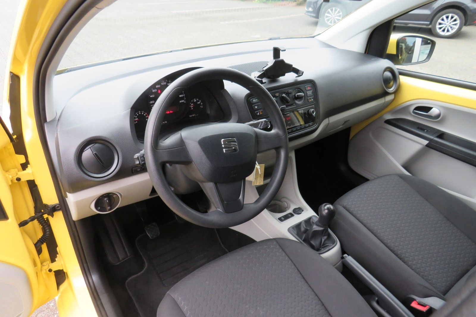 Fahrzeugabbildung SEAT Mii Style 4T SITZH. PDC GRA CITY-NOTBREMS 1.H