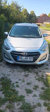 Hyundai i30 blue 1.6 GDI PASSION PASSION - Hyundai i30 mit Benzin-Antrieb: Kombi, 1.6