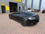 Aston Martin V8 Vantage - Aston Martin V8 Vantage: Coupé