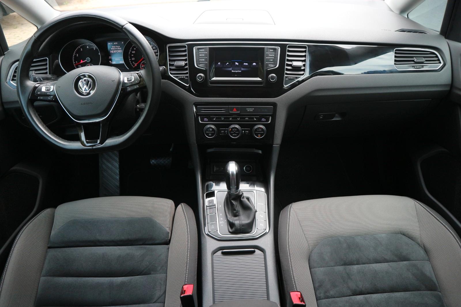 Volkswagen Golf Sportsvan VII Highline *2.HD|DSG|XENON|RFK*