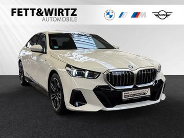 BMW Leasingangebot: BMW 550e xDrive M Sport|AHK|B&W|Autobahnass.|Head-Up