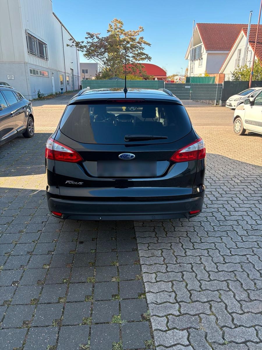 Ford Focus 2014 — engine 125 HP (92kW)