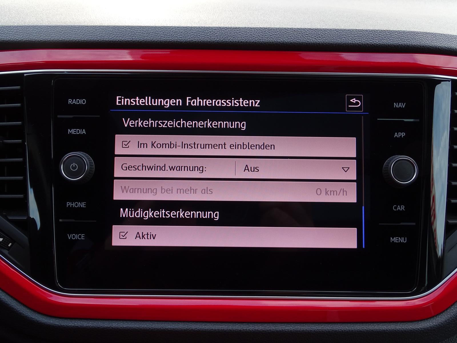 Volkswagen T-Roc 1.5 TSI Sport LED Navi ACC Panorama PDC