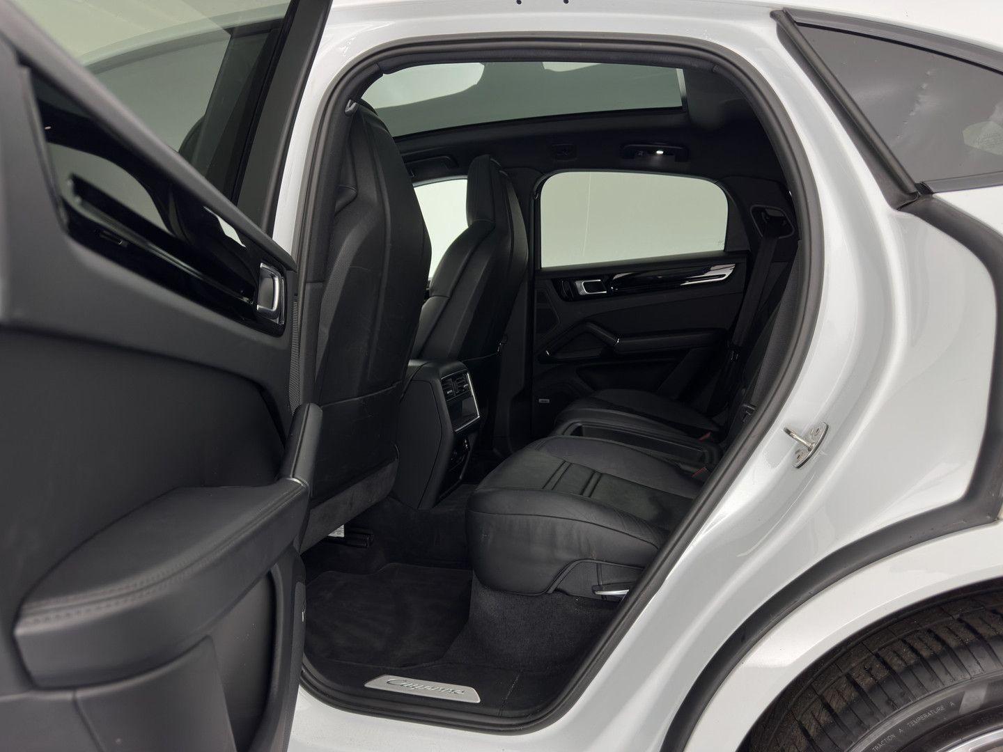 Porsche Cayenne Coupé 3.0 E-Hybrid (Plug-in) {SoH-100%}, миниатюра 10