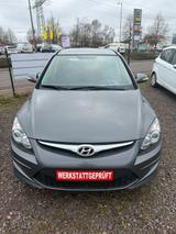 Hyundai i30 CW 1.4 Classic - Hyundai i30 Classic mit Benzin-Antrieb