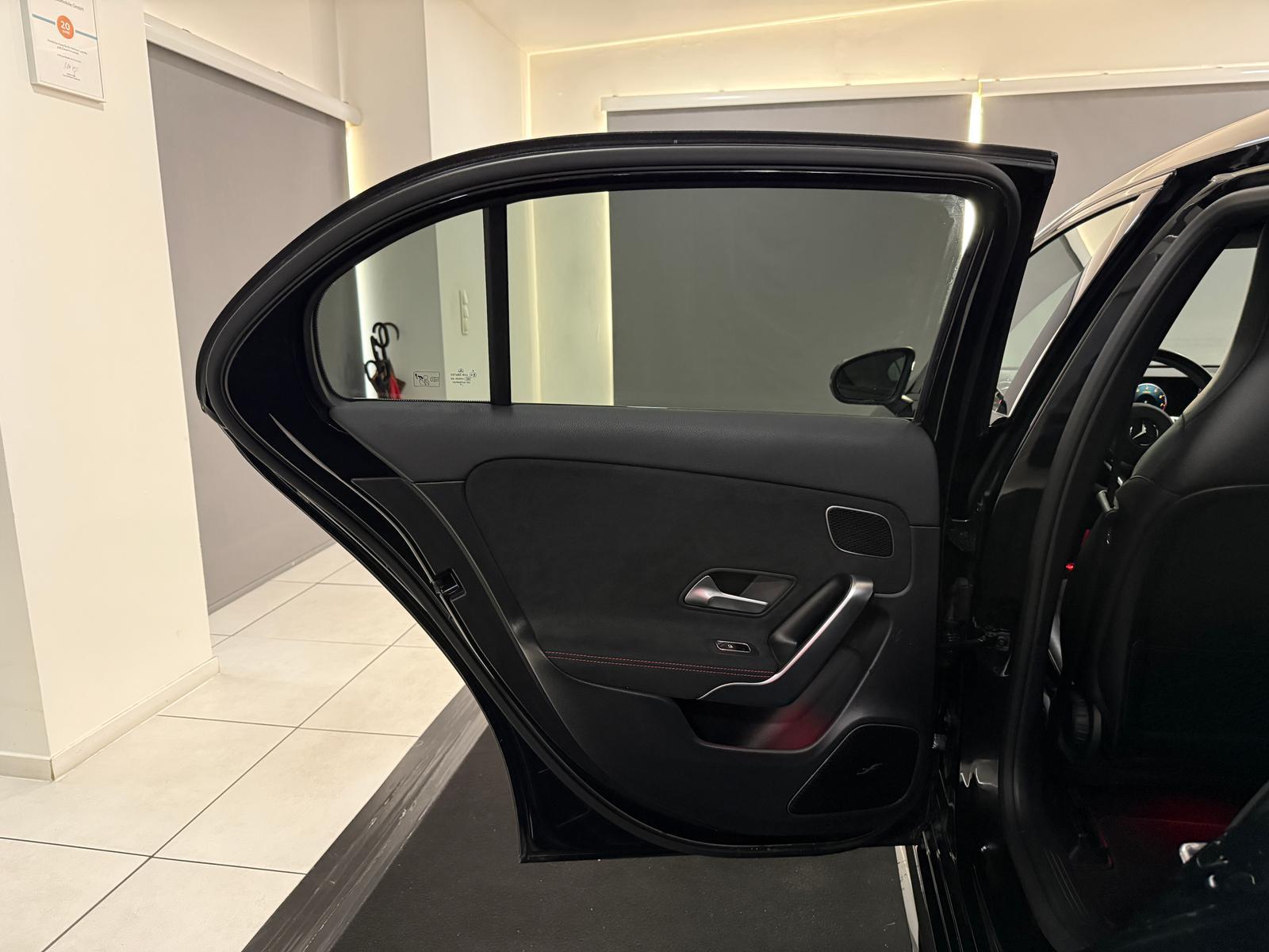 Mercedes-Benz A 250 4M 7G AMG-LINE*WIDE*AMBIENTE*KAMERA*LED*