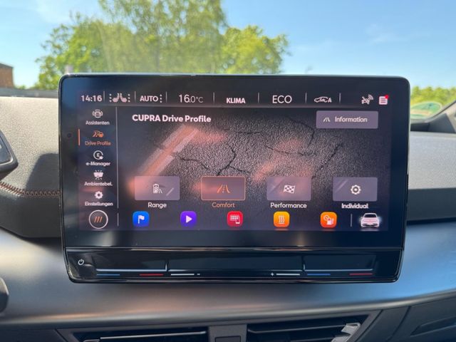 Born 58kWh Navi Wärmep. HuD 20'' Glasdach ACC
