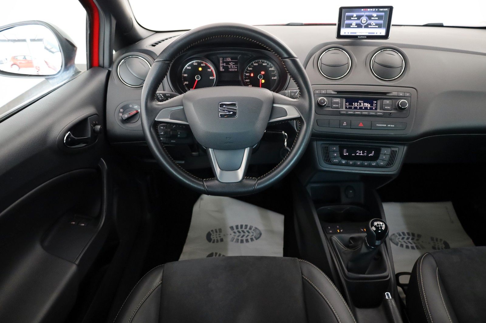 Fahrzeugabbildung SEAT Ibiza SC Style T.Leder,Navi,Xenon,SH,Kamera