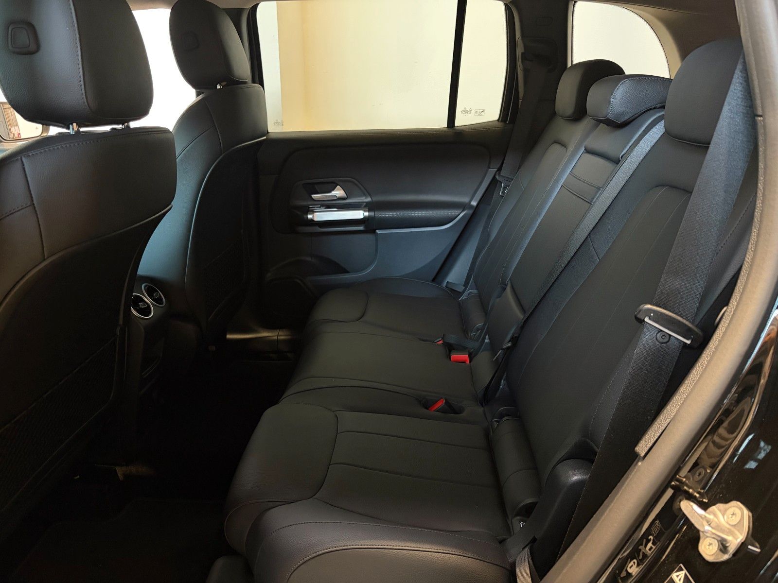 Mercedes-Benz GLB 250 4Matic 2.0 360° Anhängerkupplung foto 8