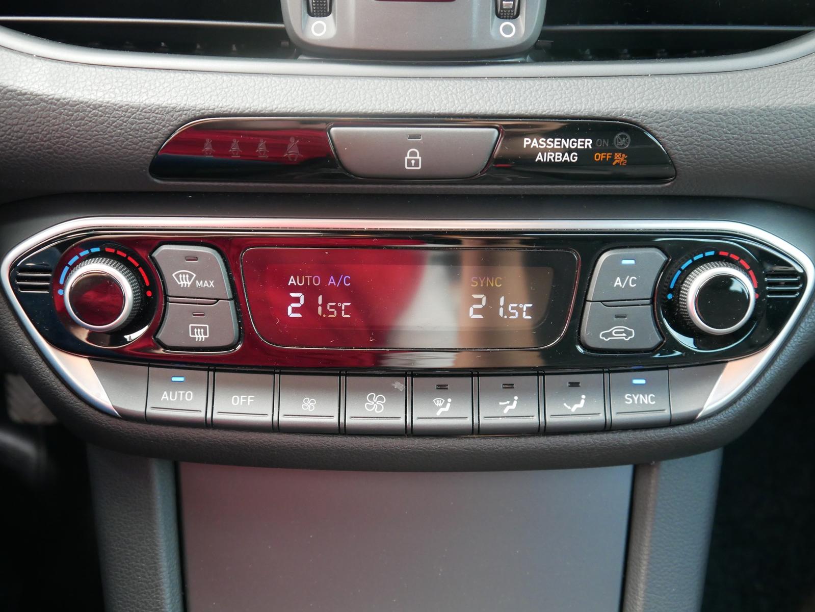 Hyundai i30 1.5 Prime Mild-Hybrid LED Navi Kamera