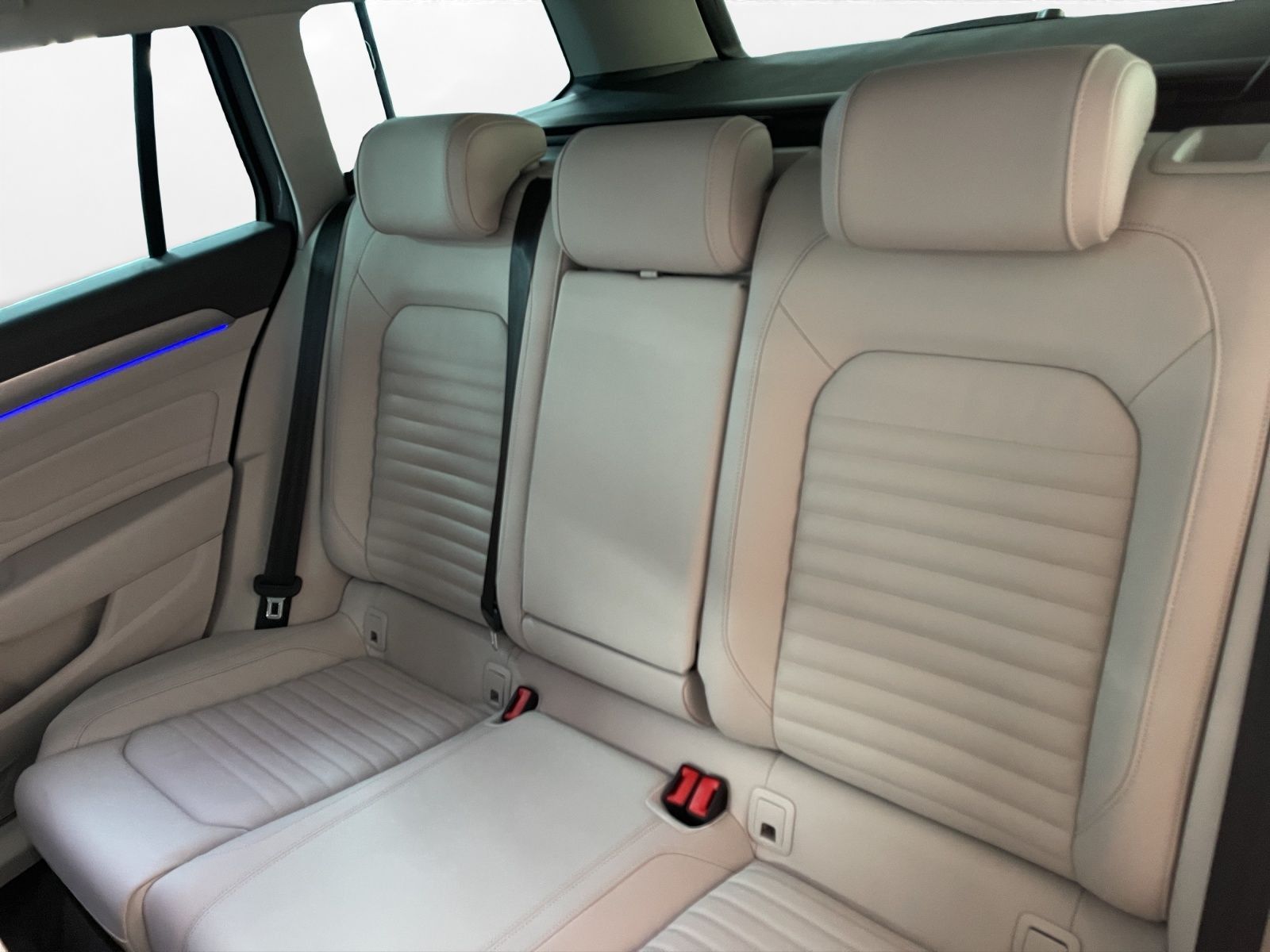 Volkswagen Passat Variant - Bild 18