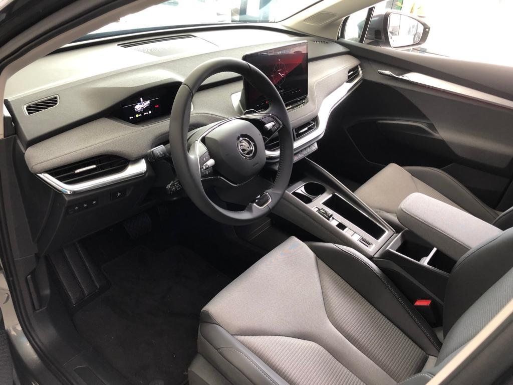 Fahrzeugabbildung SKODA Enyaq 60 Loft Aut./LED/ACC/KAMERA/SHZ/NAVI/