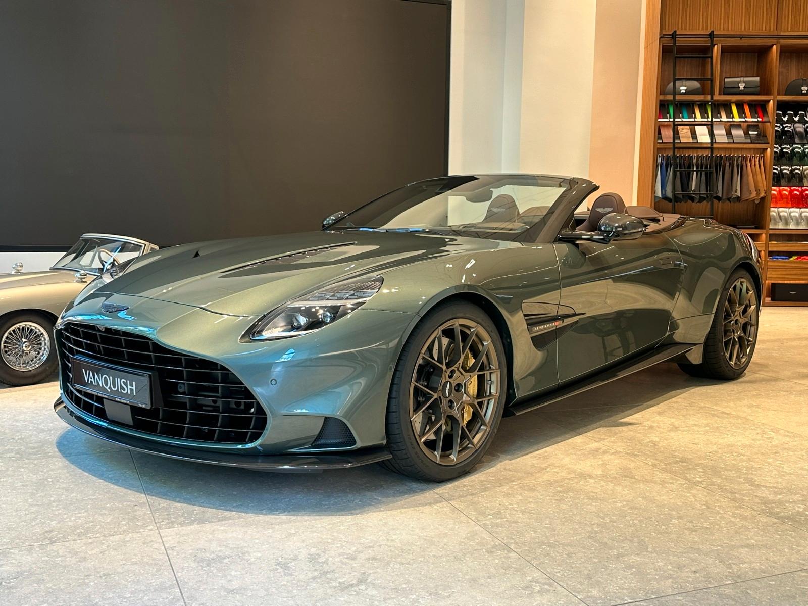 Aston Martin Vanquish Volante - Chiltern Green - Carbon