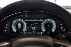 AUDI Q8 50 TDI S line | Pano | HuD | Carbon | B&O AUDI Q8 50 TDI S line | Pano | HuD | Carbon | B&O