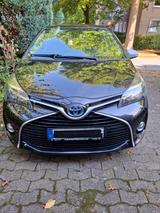 Toyota Yaris 1,5-l-VVT-i Hybrid CVT Comfort Comfort - Toyota Yaris Gebrauchtwagen in Bielefeld